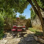 Vila Poolside Grand Retreat Vosteni